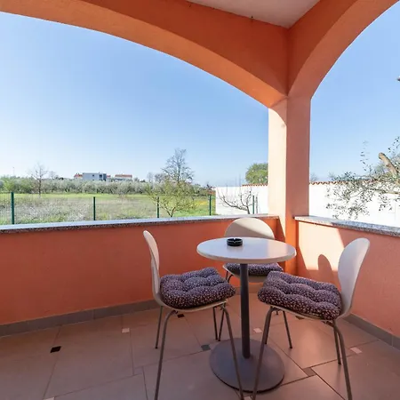 Apartment Thomas Novigrad Istria Exterior foto
