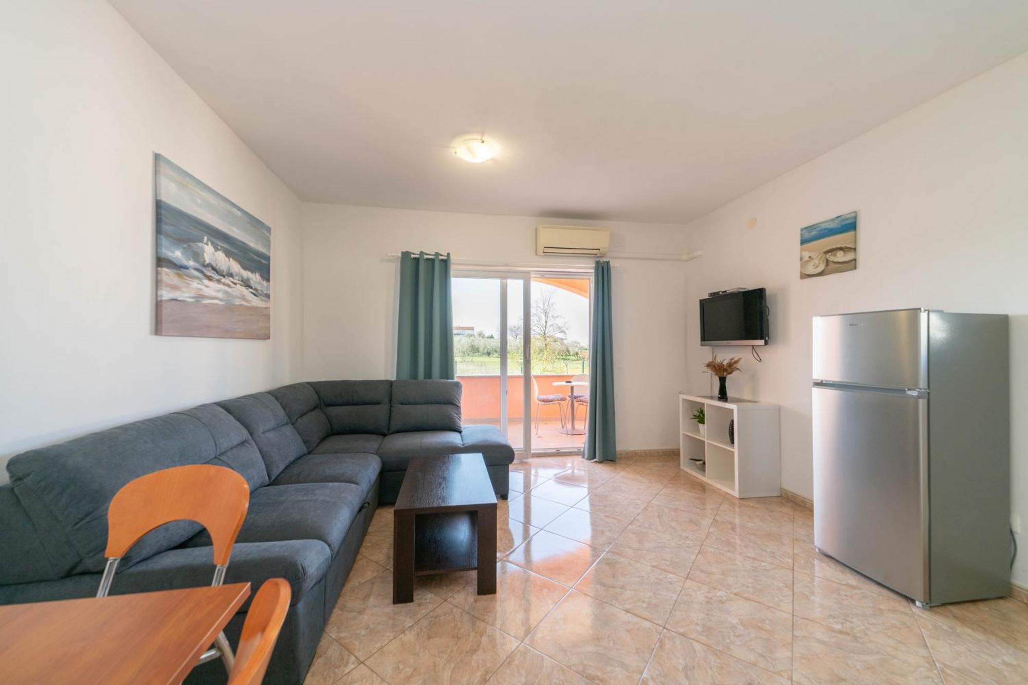 Thomas Apartment
