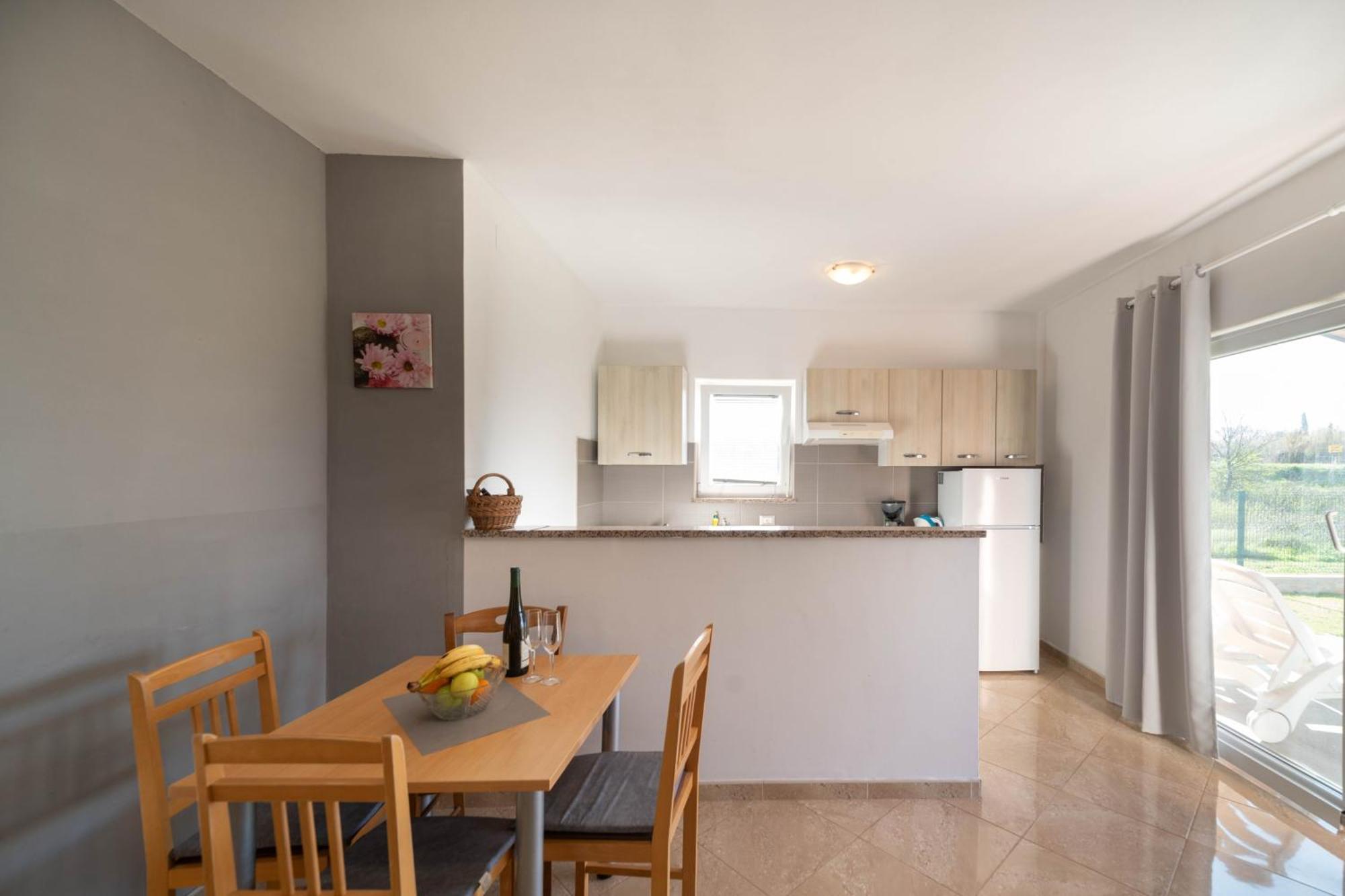Thomas Apartment